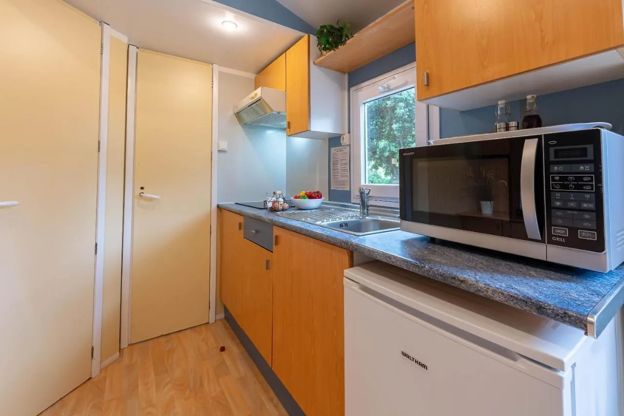 הייר La Doucette, Mobil-Home Climatise Au Coeur Du Vignoble Et A 50M De La Mer בית נופש
