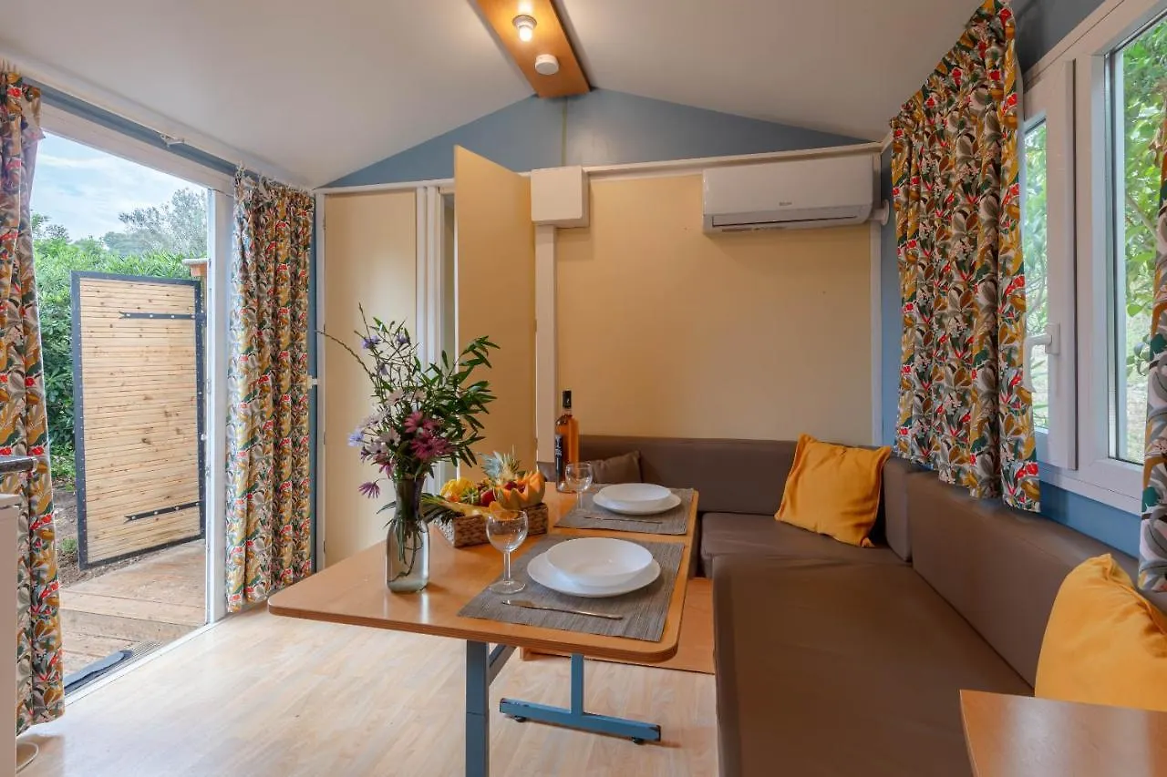 בית נופש הייר La Doucette, Mobil-Home Climatise Au Coeur Du Vignoble Et A 50M De La Mer
