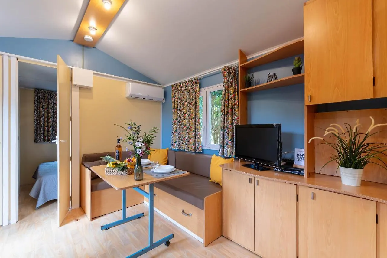 הייר La Doucette, Mobil-Home Climatise Au Coeur Du Vignoble Et A 50M De La Mer